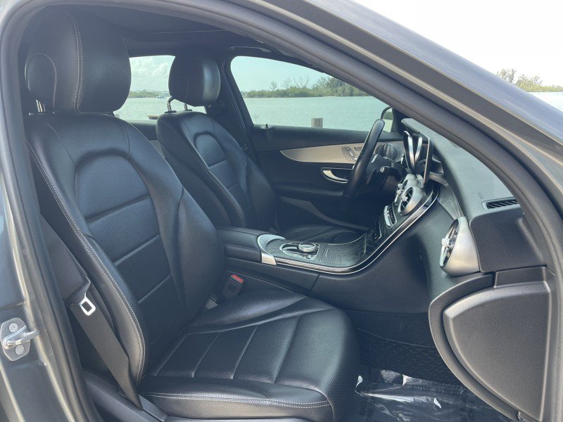 Used 2020 Mercedes-Benz C 300 Sedan w/ Premium Package image 7