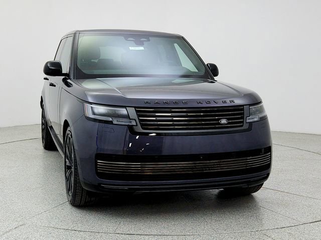 Certified 2025 Land Rover Range Rover SV image 2