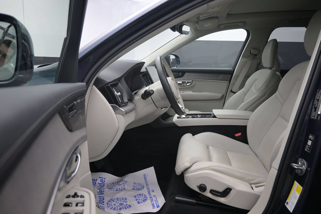 Certified 2026 Volvo XC90 B6 Ultra AWD/4WD image 11