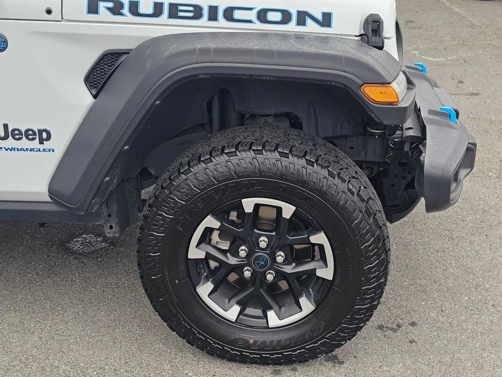 Used 2024 Jeep Wrangler Unlimited Rubicon 4xe AWD/4WD image 9