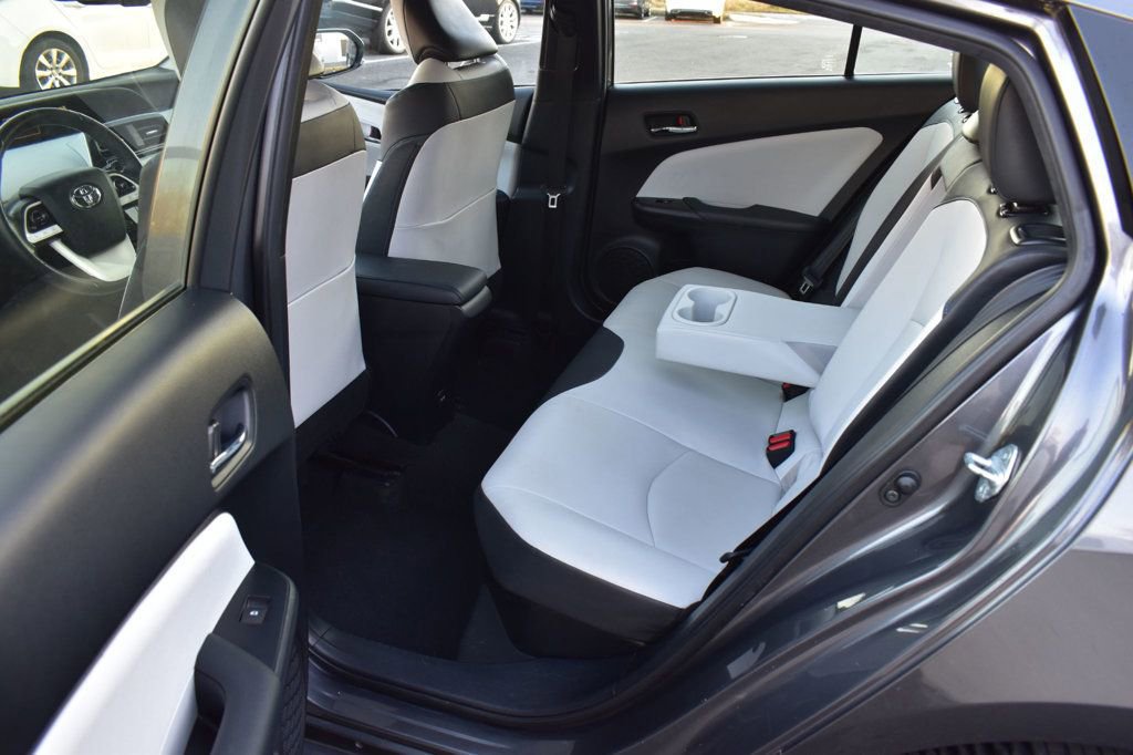 Used 2016 Toyota Prius Three Touring FWD image 21