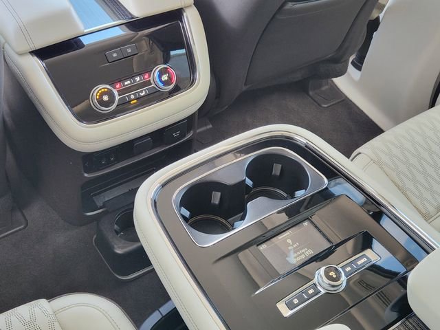 Used 2018 Lincoln Navigator Black Label w/ Cargo Package AWD/4WD image 21