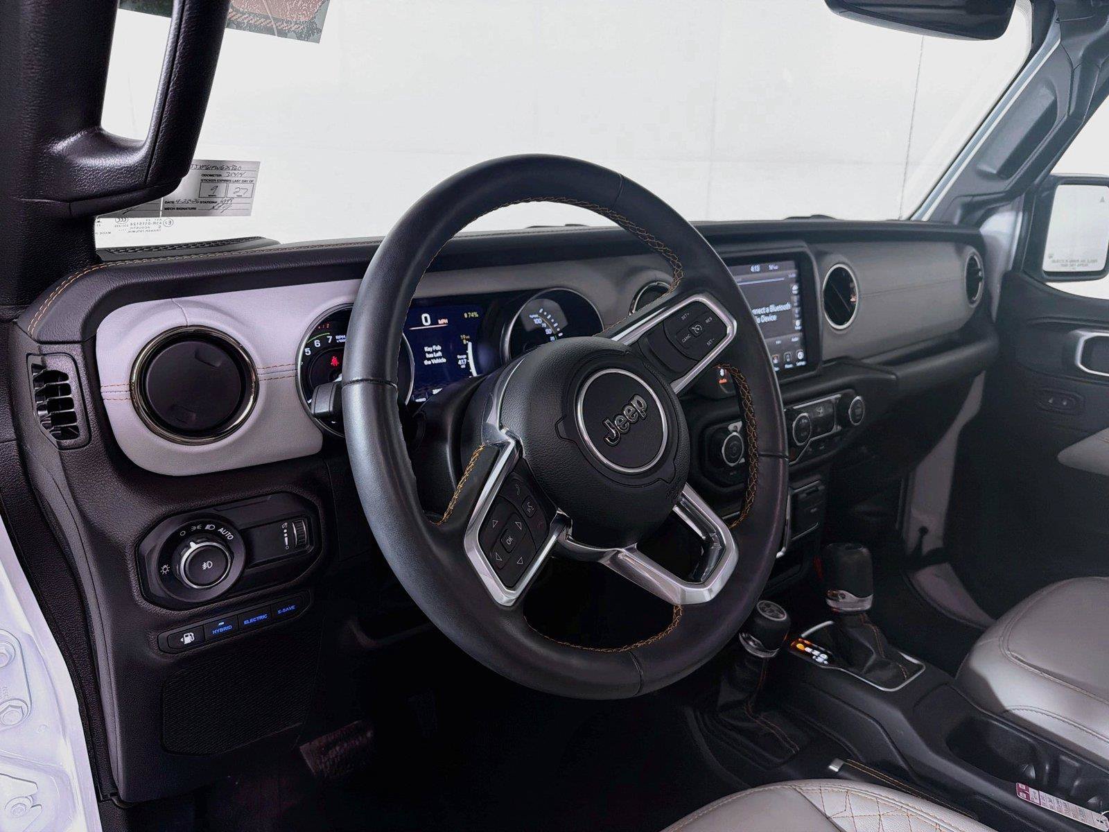 Used 2023 Jeep Wrangler Unlimited Sahara AWD/4WD image 16