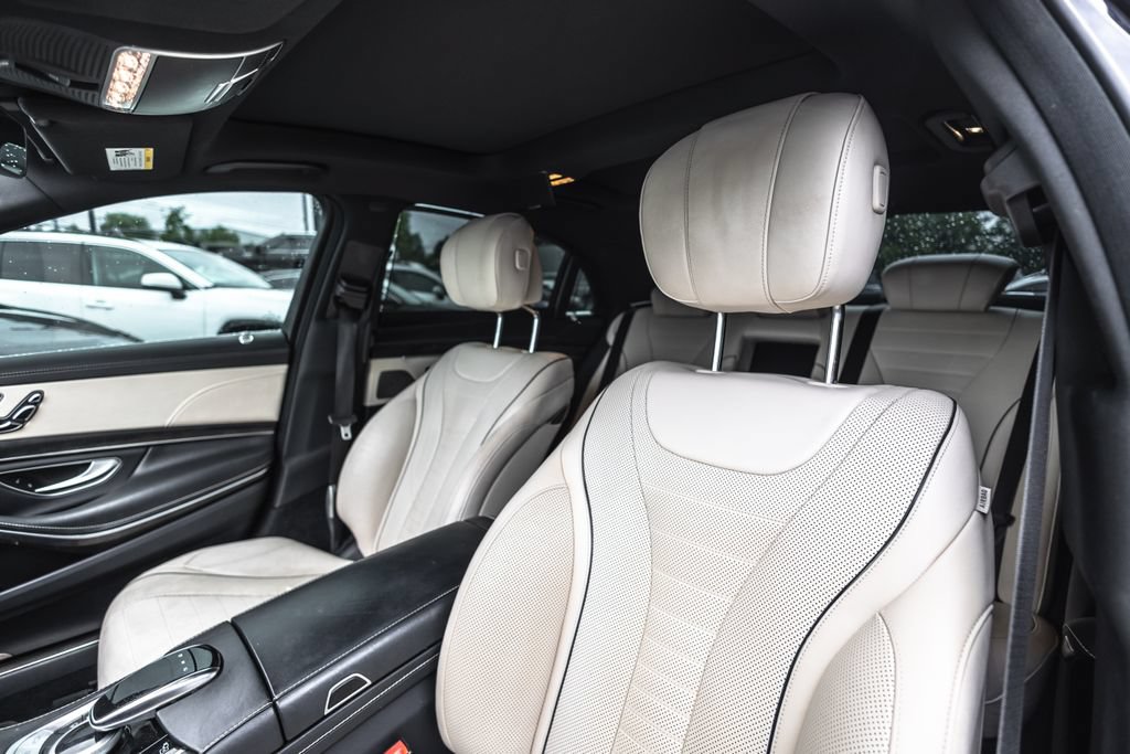 Used 2020 Mercedes-Benz S 560 Sedan image 24