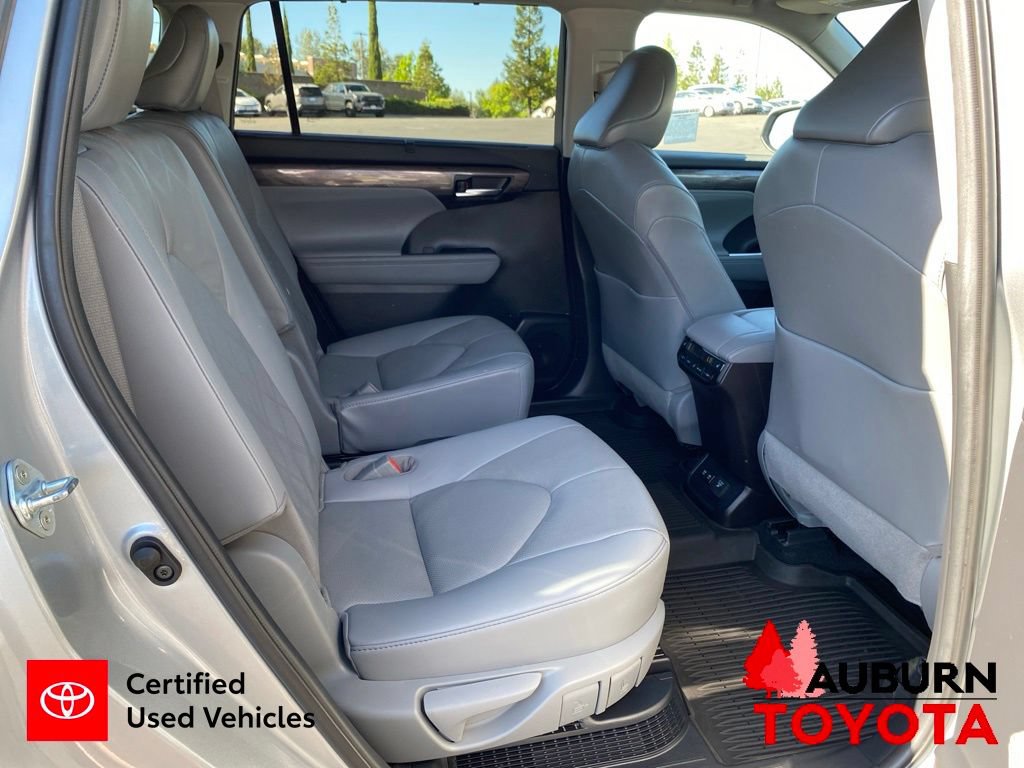 Certified 2021 Toyota Highlander Platinum AWD/4WD image 21