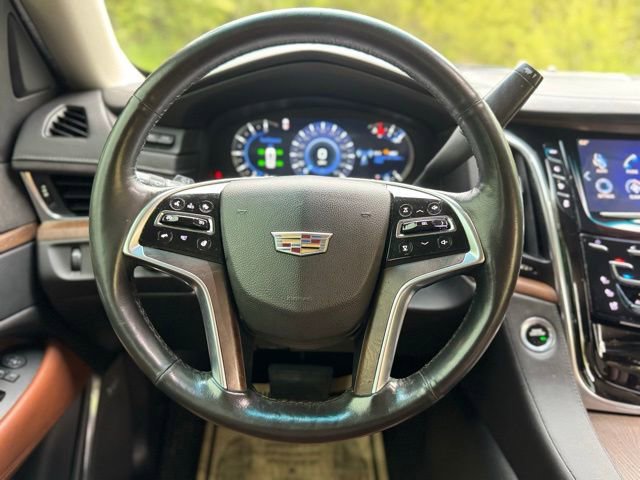 Used 2017 Cadillac Escalade Premium Luxury w/ LPO, Radiant Package AWD/4WD image 23