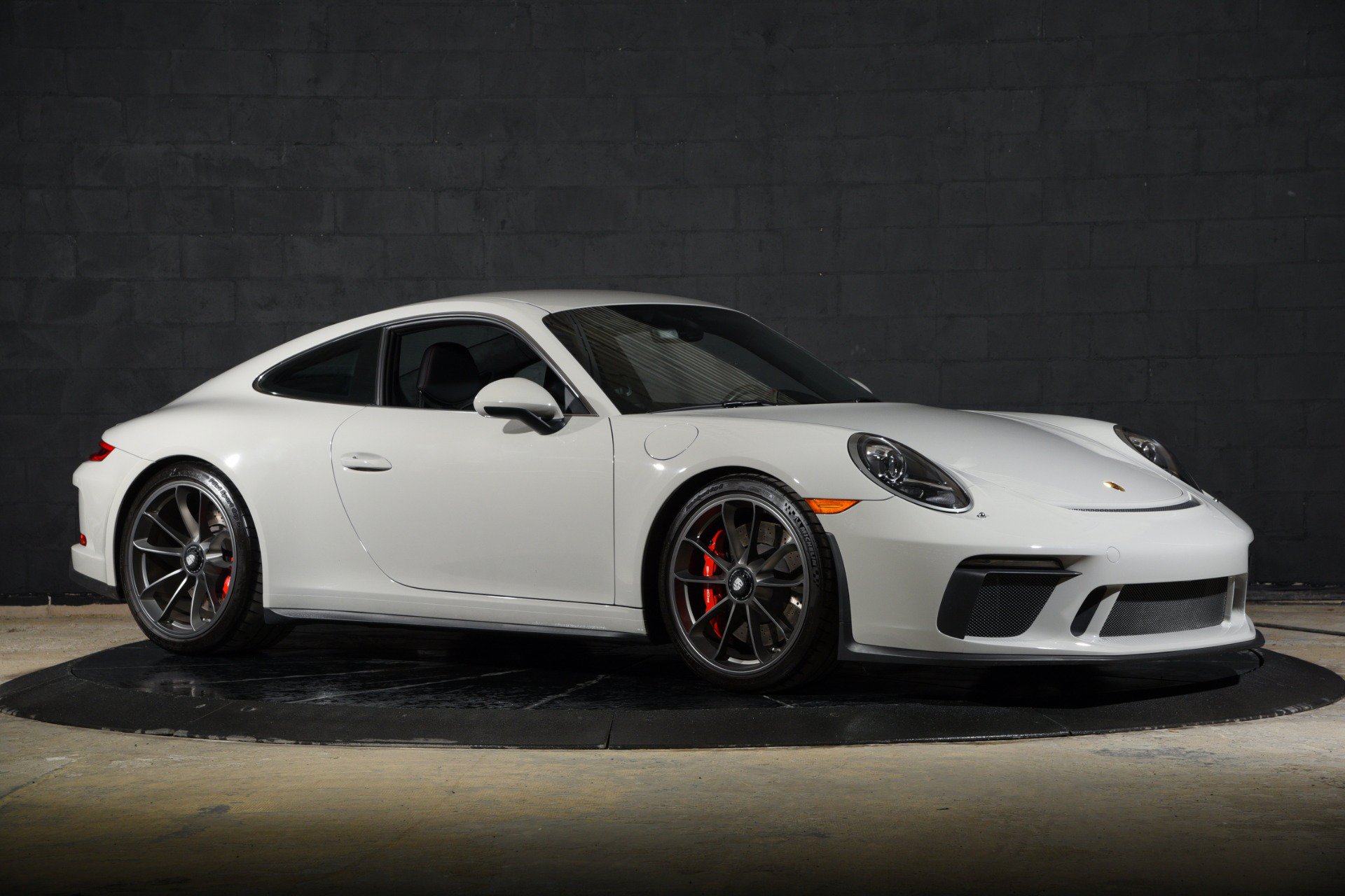 Used 2019 Porsche 911 GT3 RWD image 2