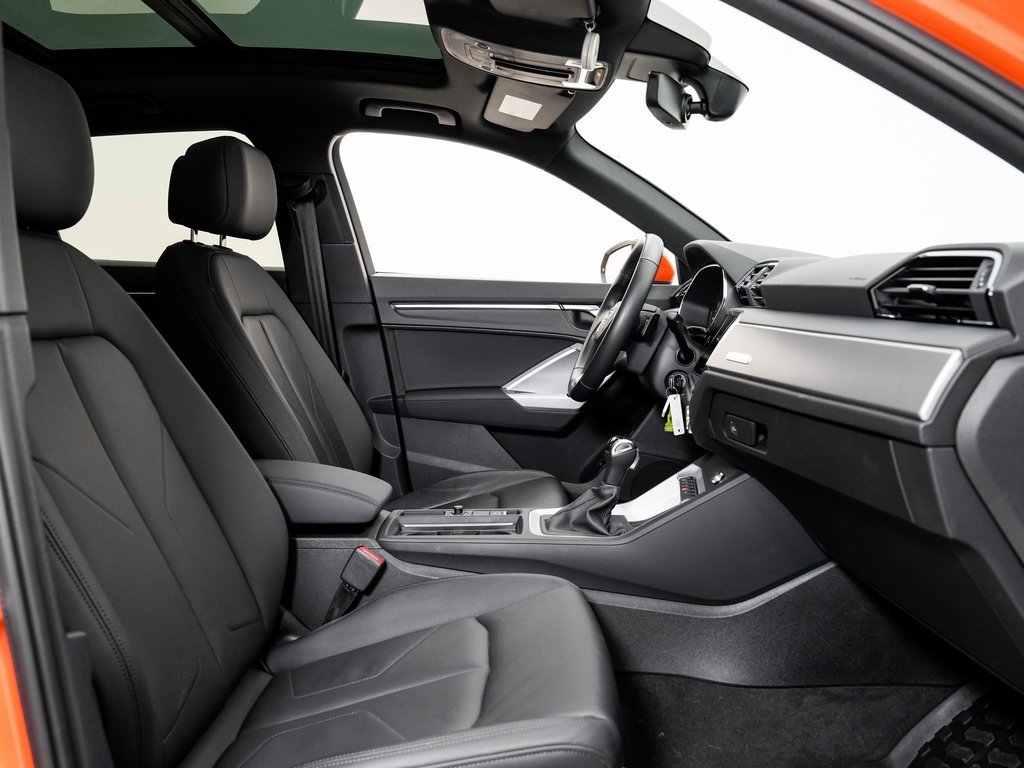 Used 2023 Audi Q3 2.0T Premium Plus w/ Premium Plus Package image 21