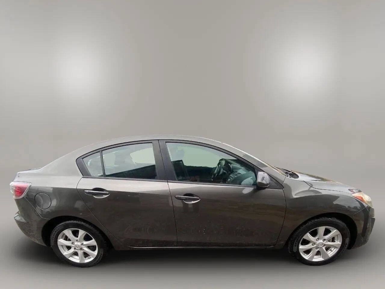 Used 2010 MAZDA MAZDA3 i Touring image 7