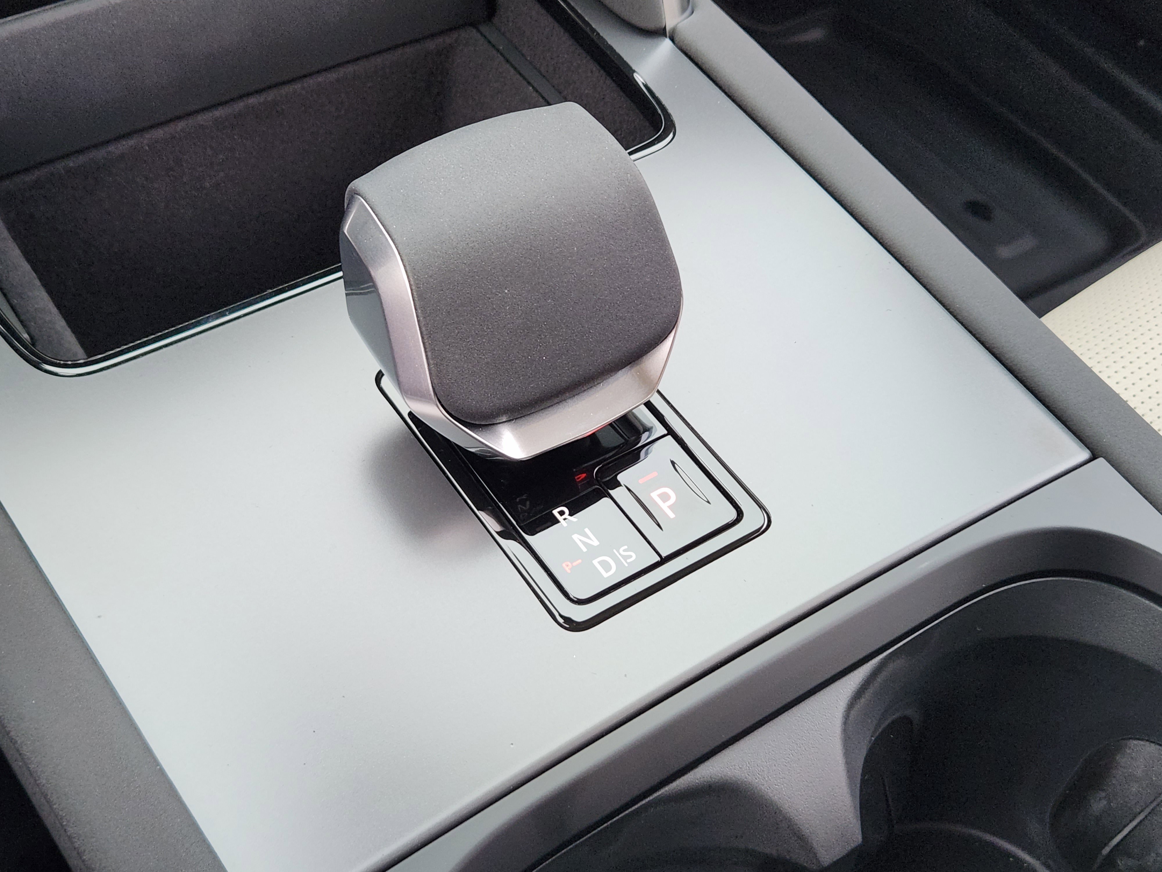 New 2025 Land Rover Discovery Sport S image 19