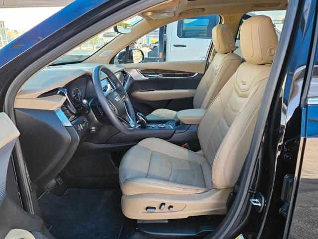Used 2023 Cadillac XT6 Premium Luxury w/ Platinum Package image 17