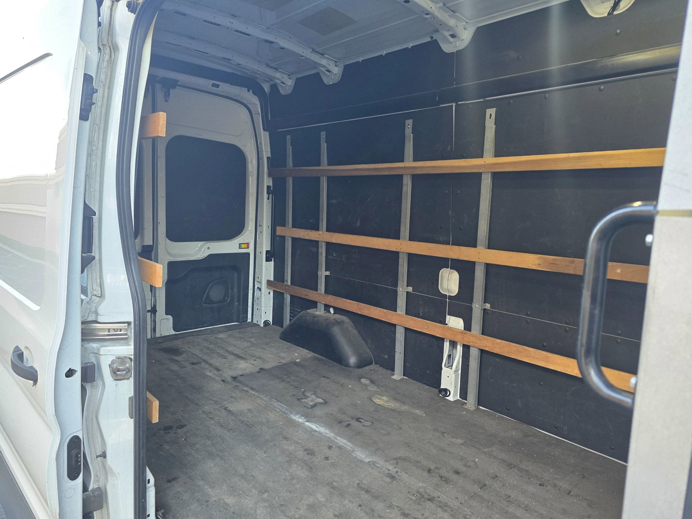 Used 2021 Ford Transit 250 148 High Roof w/ Load Area Protection Package image 29