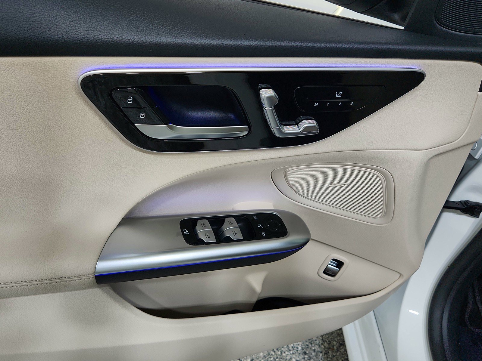 Used 2022 Mercedes-Benz C 300 Sedan w/ Exclusive Trim Package image 25