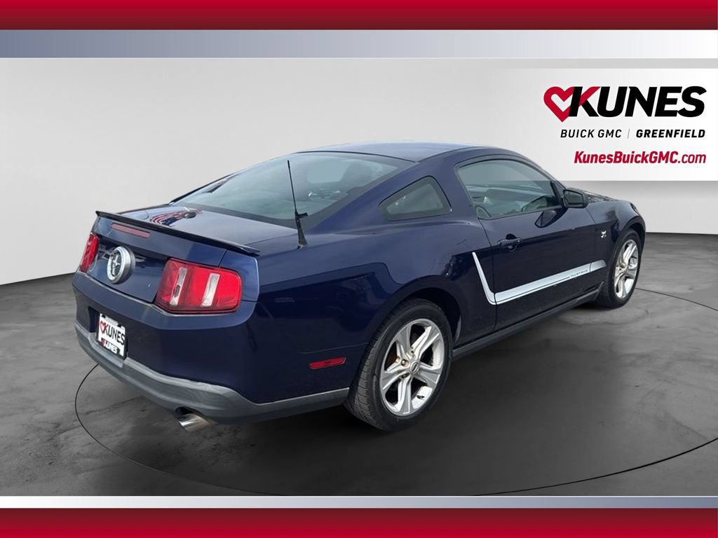 Used 2010 Ford Mustang Coupe RWD image 6