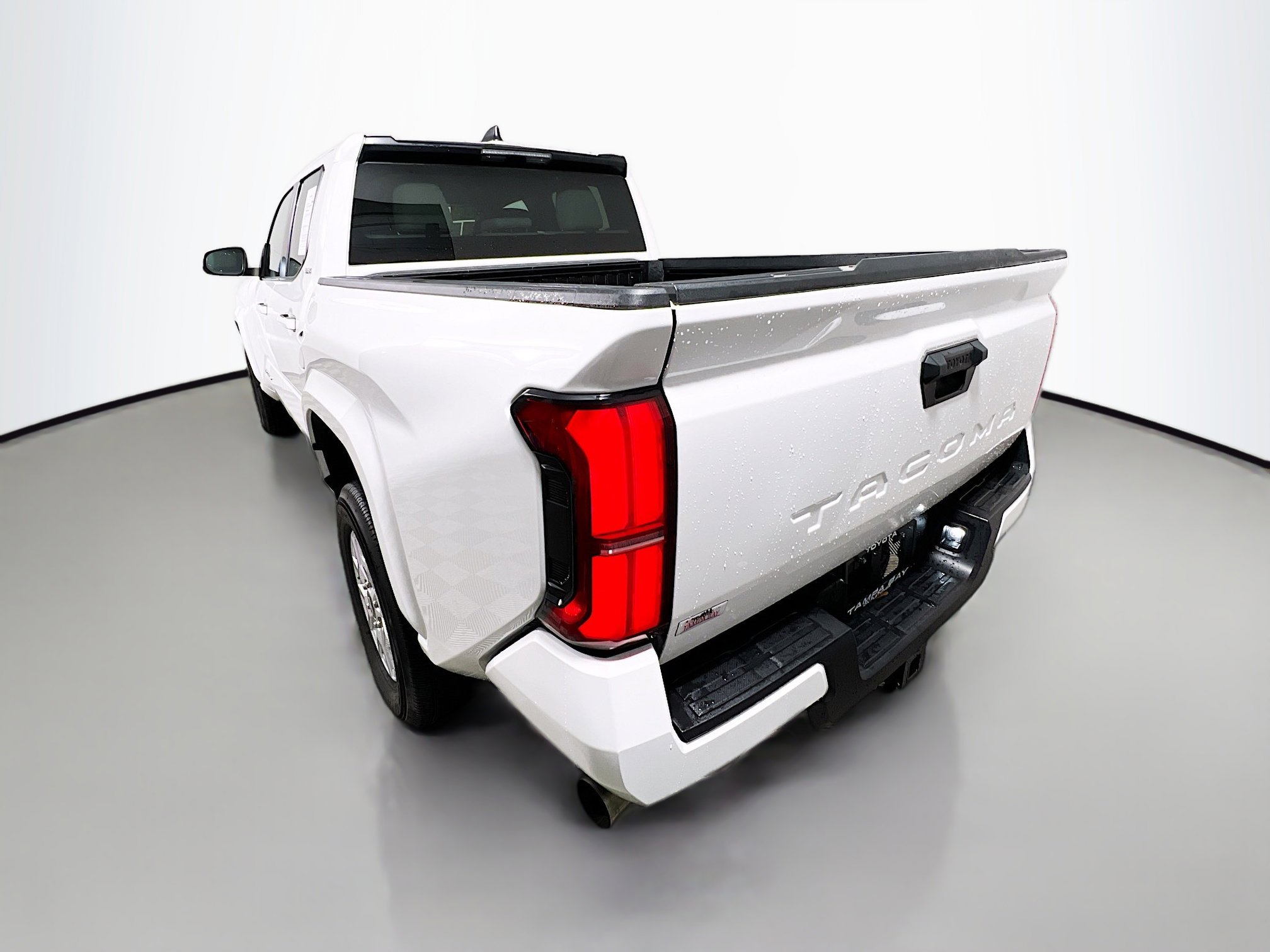 Used 2024 Toyota Tacoma SR5 image 8