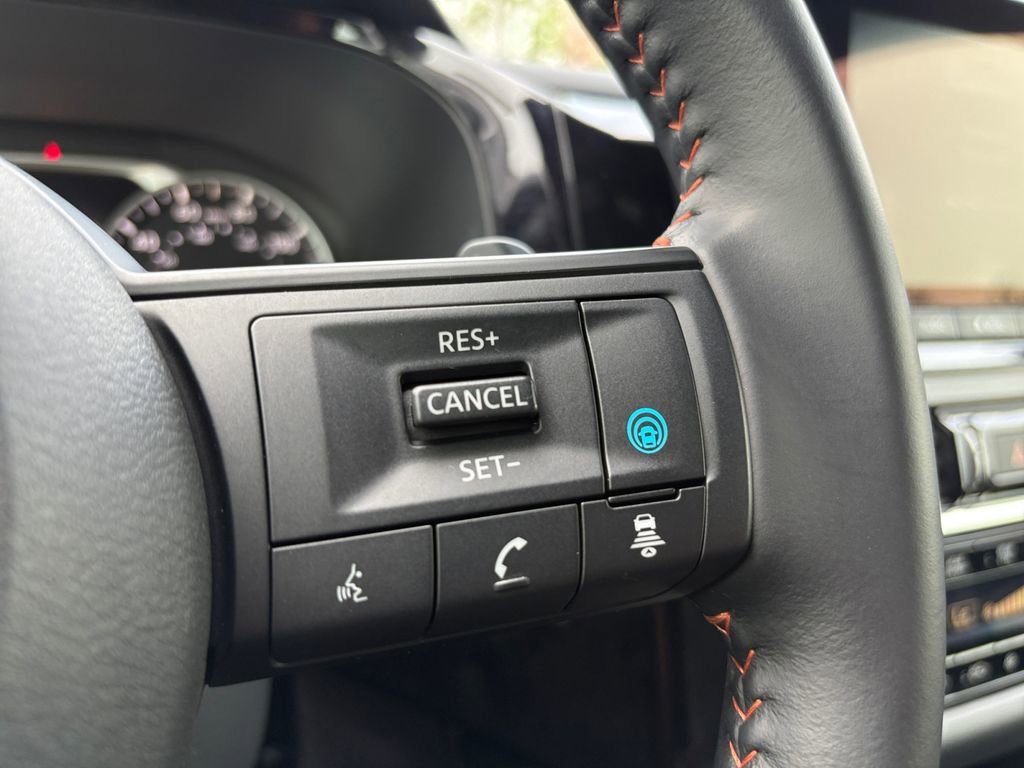 Used 2025 Nissan Pathfinder Rock Creek AWD/4WD image 17