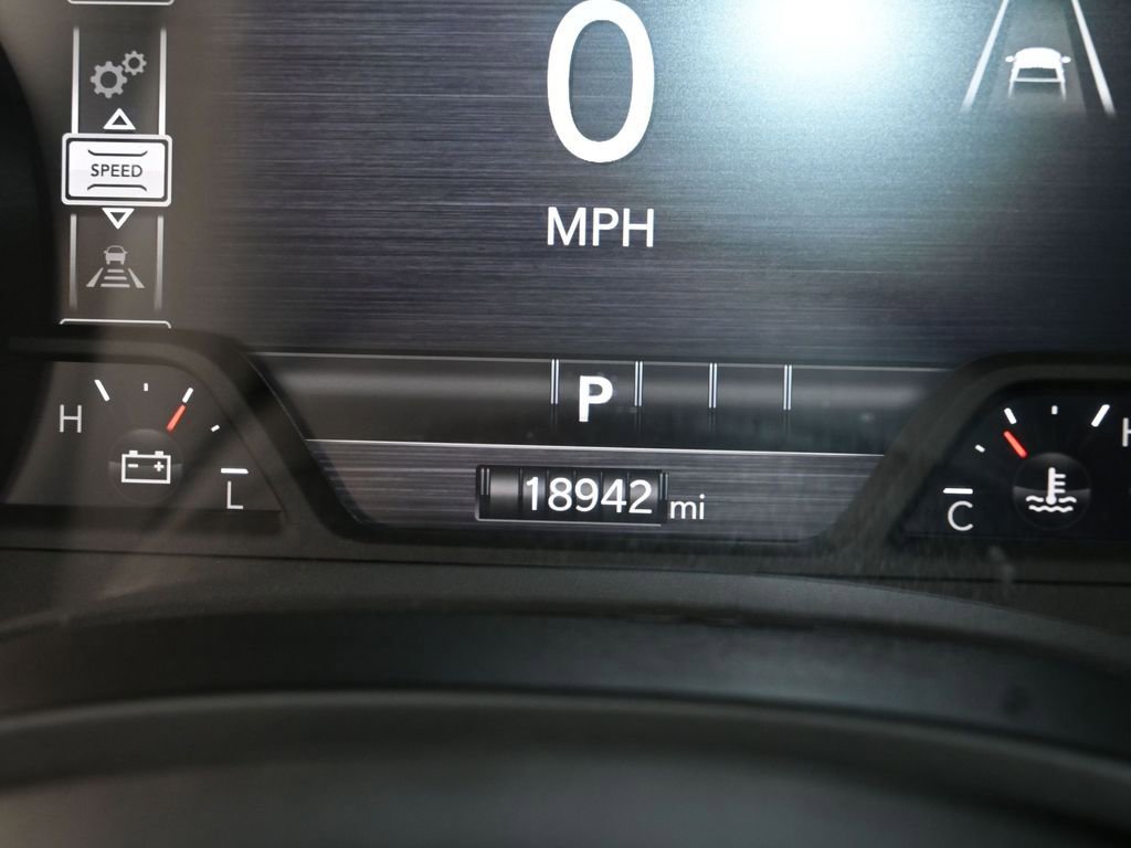 Used 2025 RAM 1500 Laramie image 30