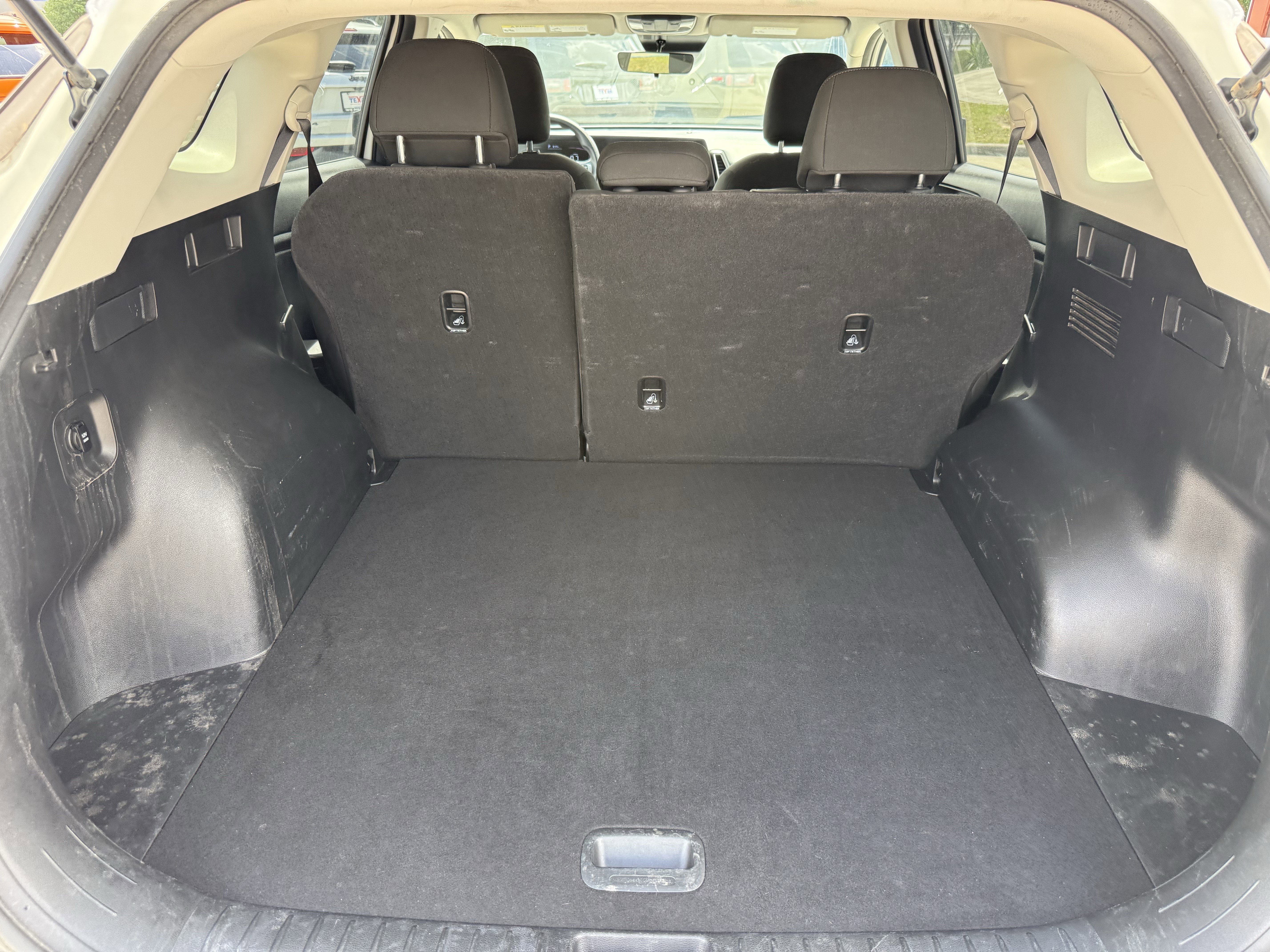 Used 2024 Kia Sportage LX image 31