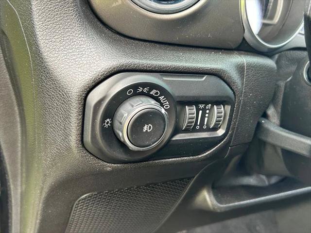 Certified 2018 Jeep Wrangler Unlimited Sahara AWD/4WD image 20