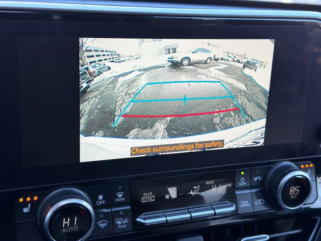 Used 2023 Toyota Highlander XLE image 29