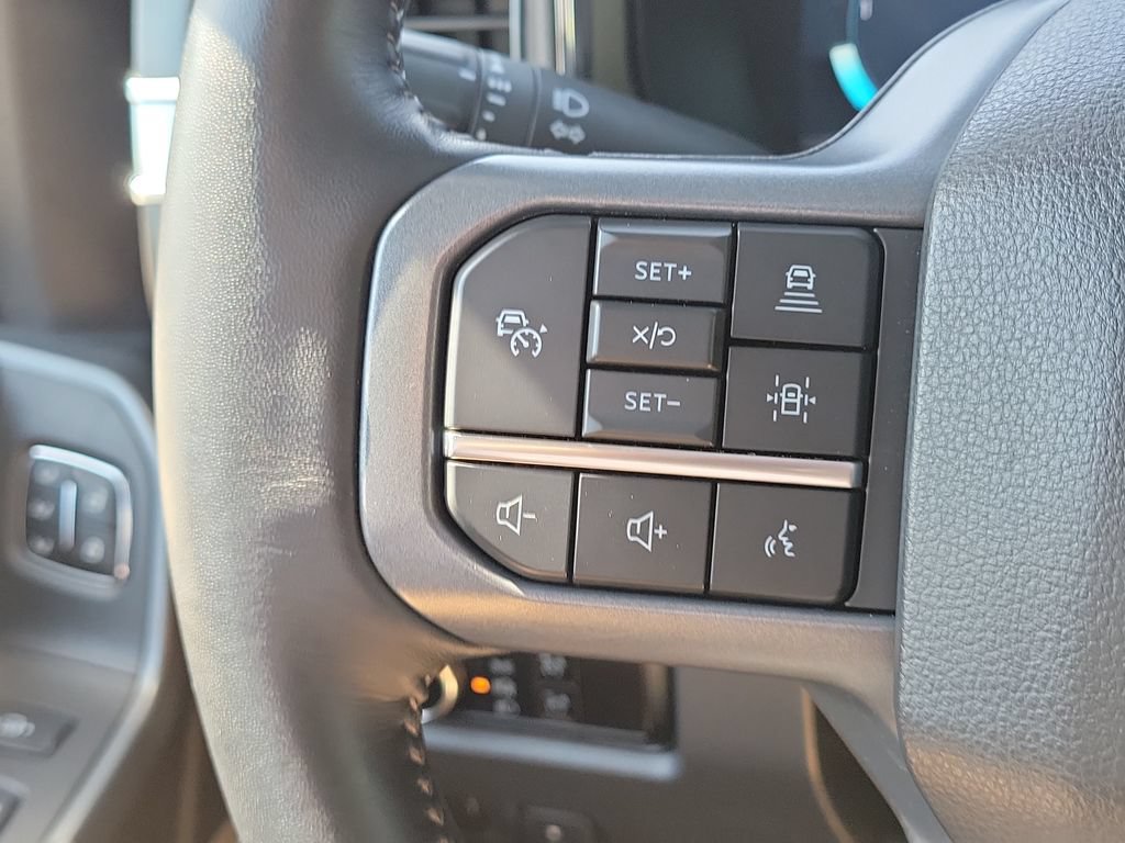 Used 2023 Ford F250 Lariat w/ Lariat Ultimate Package AWD/4WD image 10