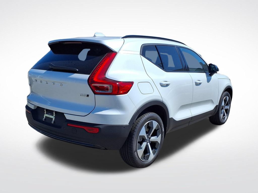 New 2026 Volvo XC40 B5 Plus w/ Protection Package Premier AWD/4WD image 8
