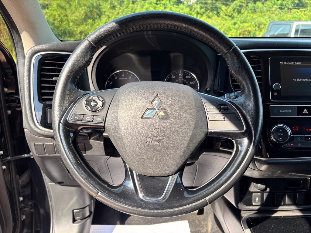 Used 2019 Mitsubishi Outlander FWD image 11