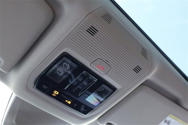 New 2026 Volkswagen Atlas Peak Edition image 19