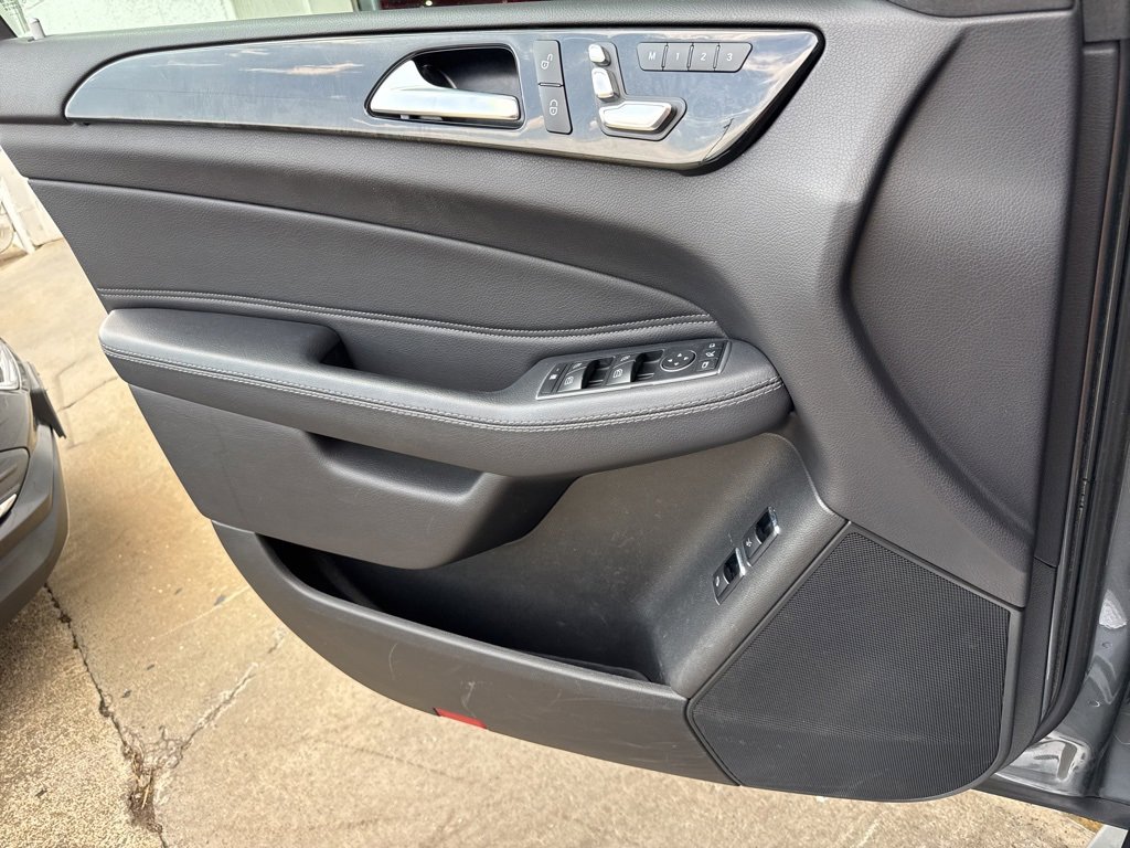 Used 2018 Mercedes-Benz GLS 450 4MATIC image 26