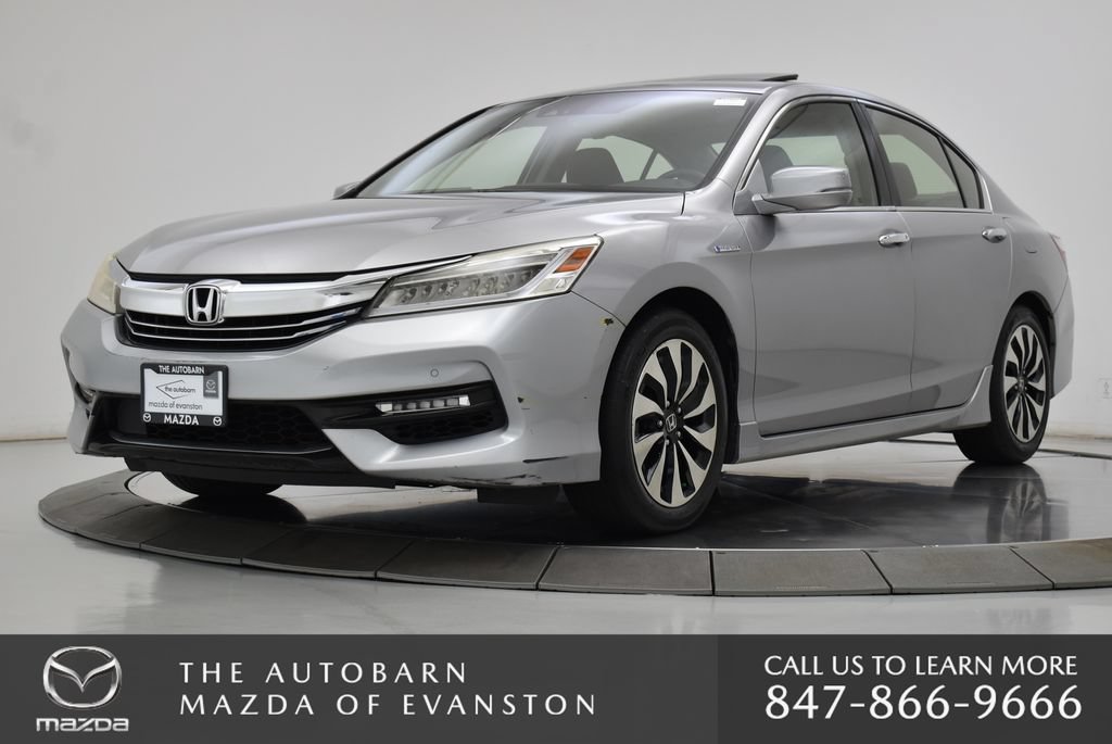 Used 2017 Honda Accord Touring image 14
