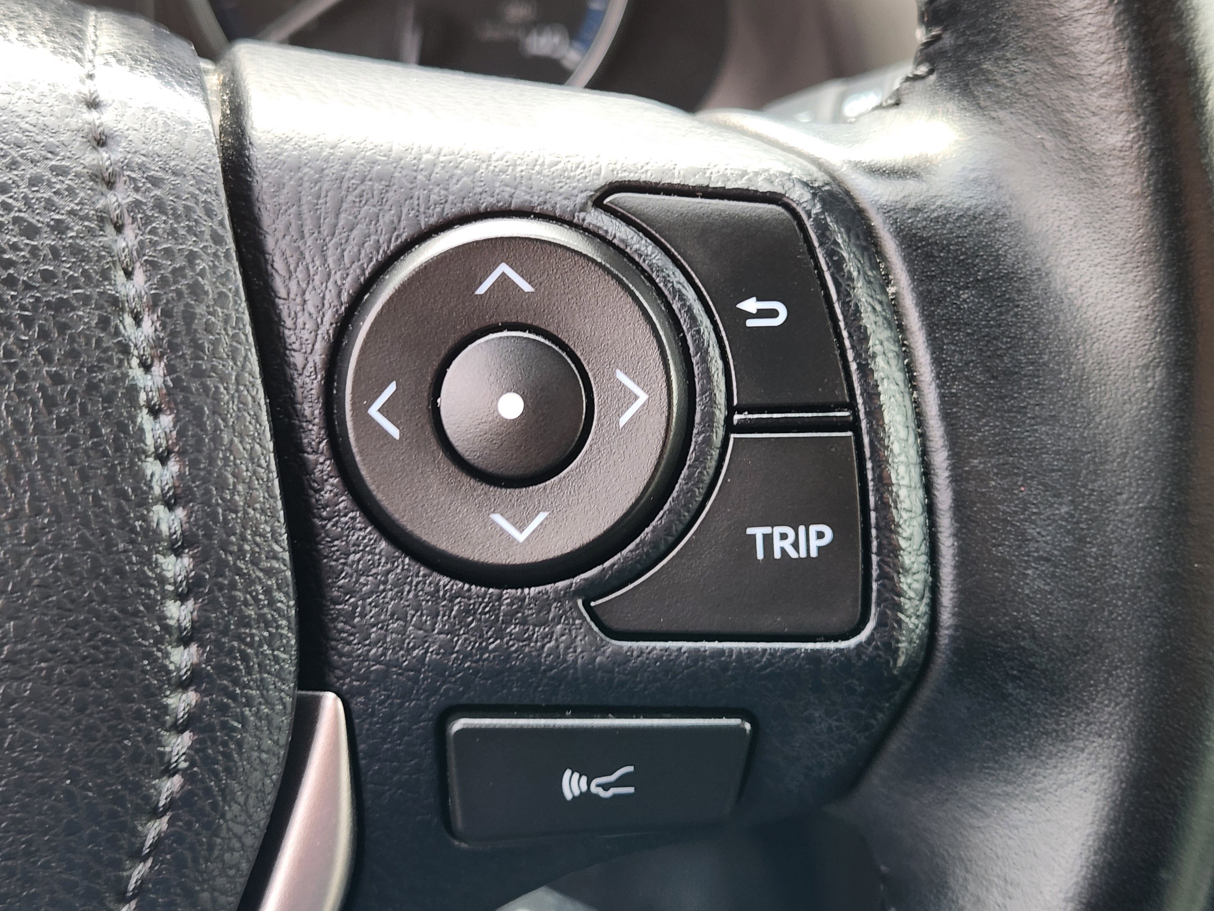 Used 2018 Toyota RAV4 Limited w/ All Weather Liner Package image 51