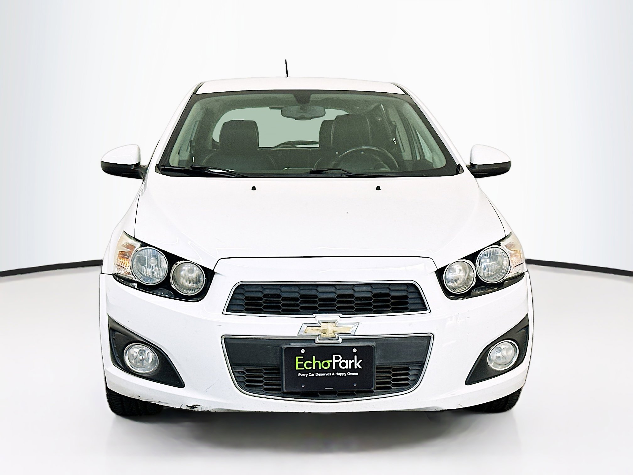 Used 2015 Chevrolet Sonic LTZ image 2