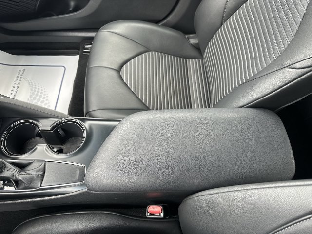 Used 2018 Toyota Camry SE FWD image 24
