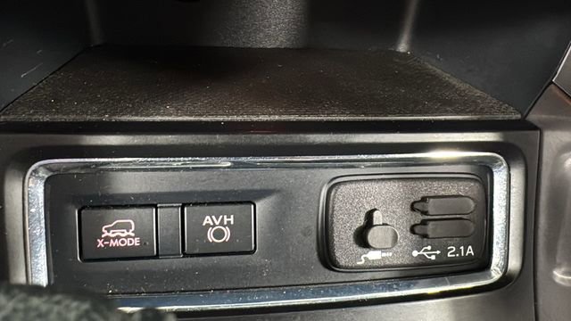 Used 2022 Subaru Ascent Premium image 29