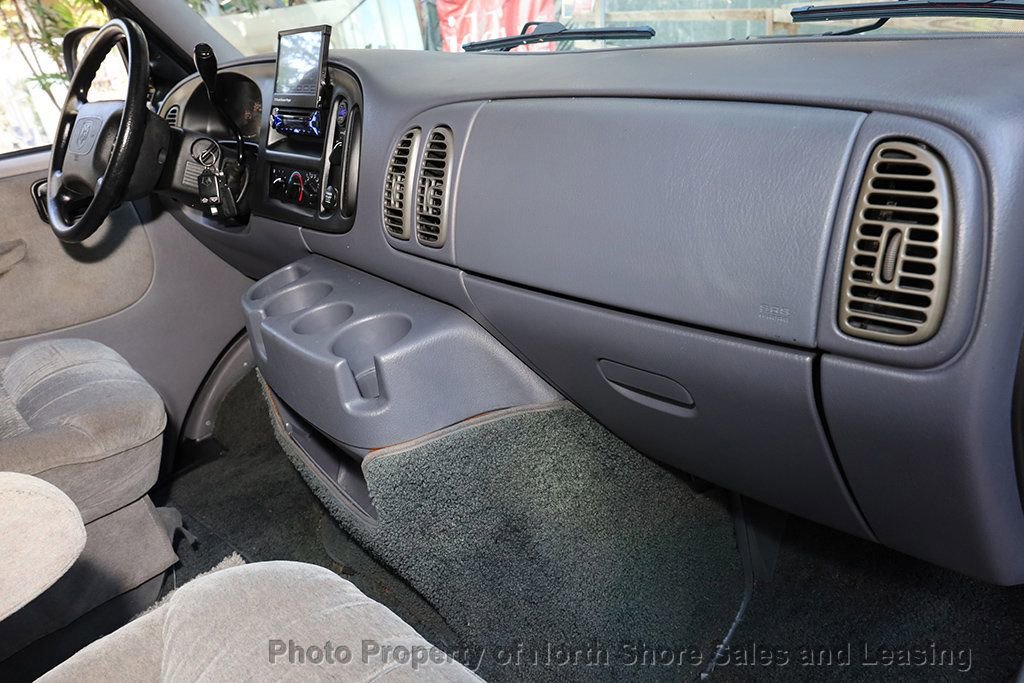 Used 1998 Dodge B1500 image 44