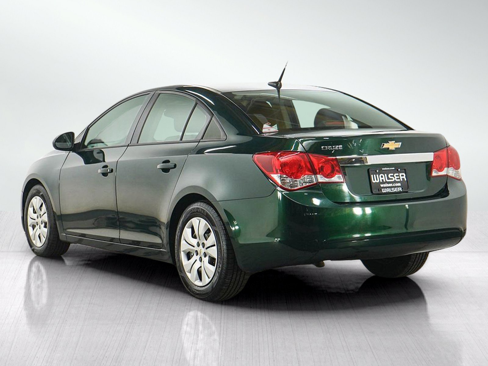 Used 2014 Chevrolet Cruze LS FWD image 3