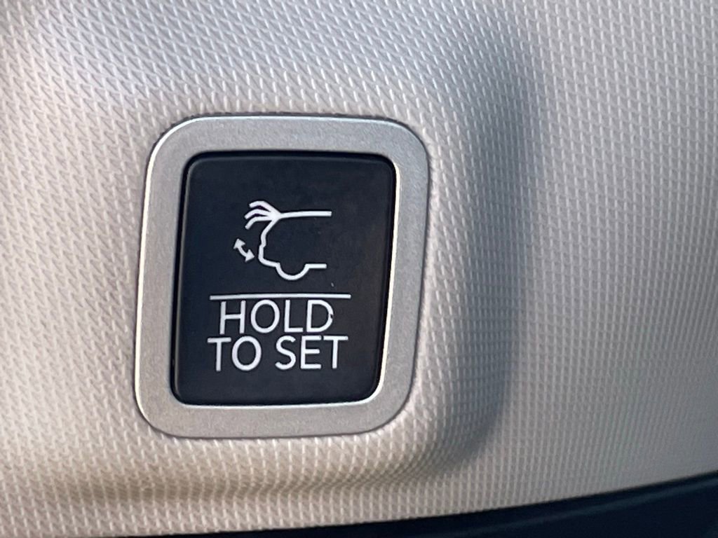 Certified 2022 Jeep Grand Cherokee Limited image 21