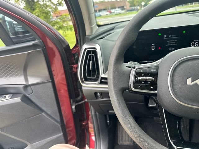 Certified 2025 Kia Sorento LX FWD image 38