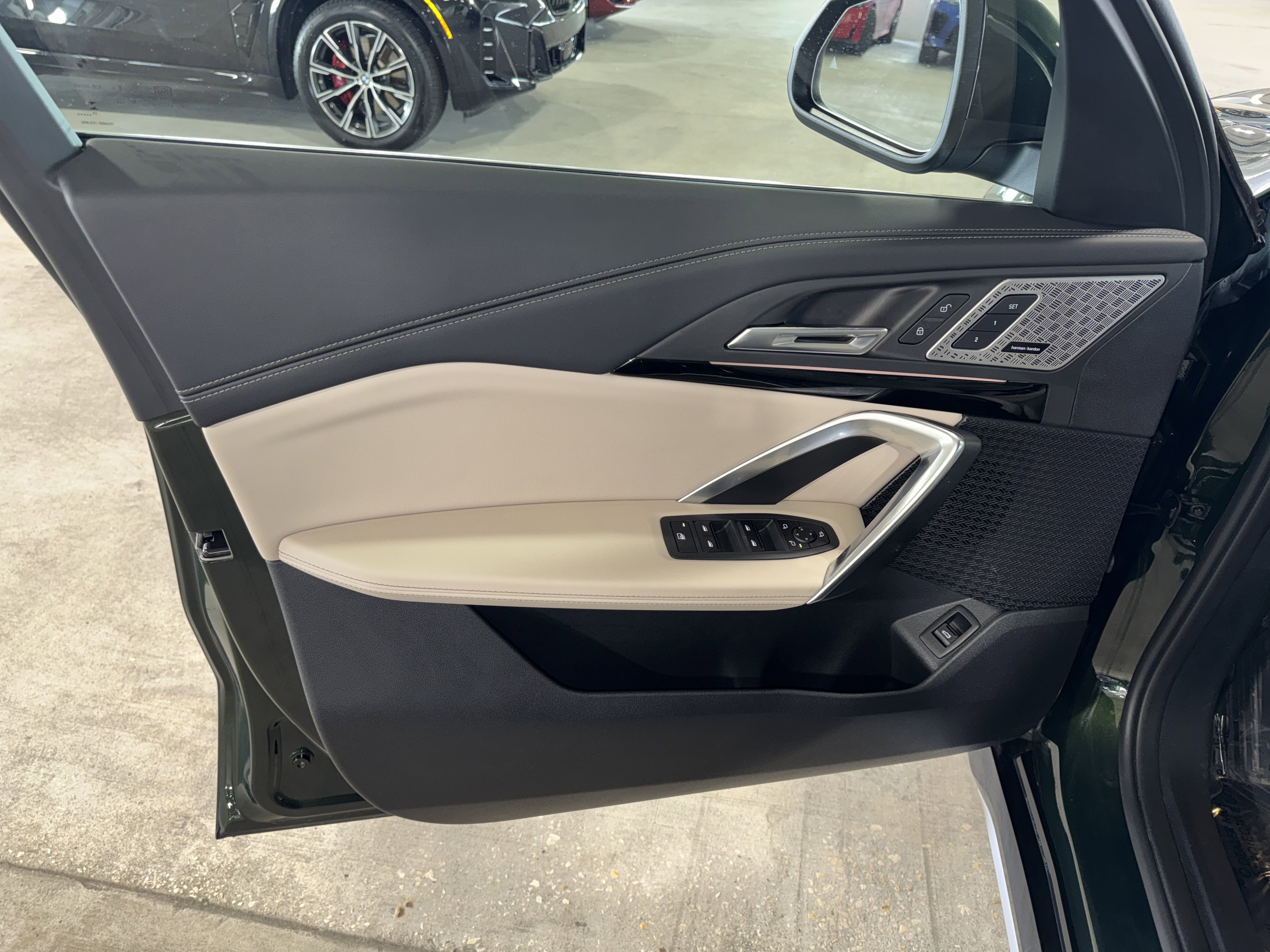 Certified 2025 BMW X1 xDrive28i w/ Premium Package image 17