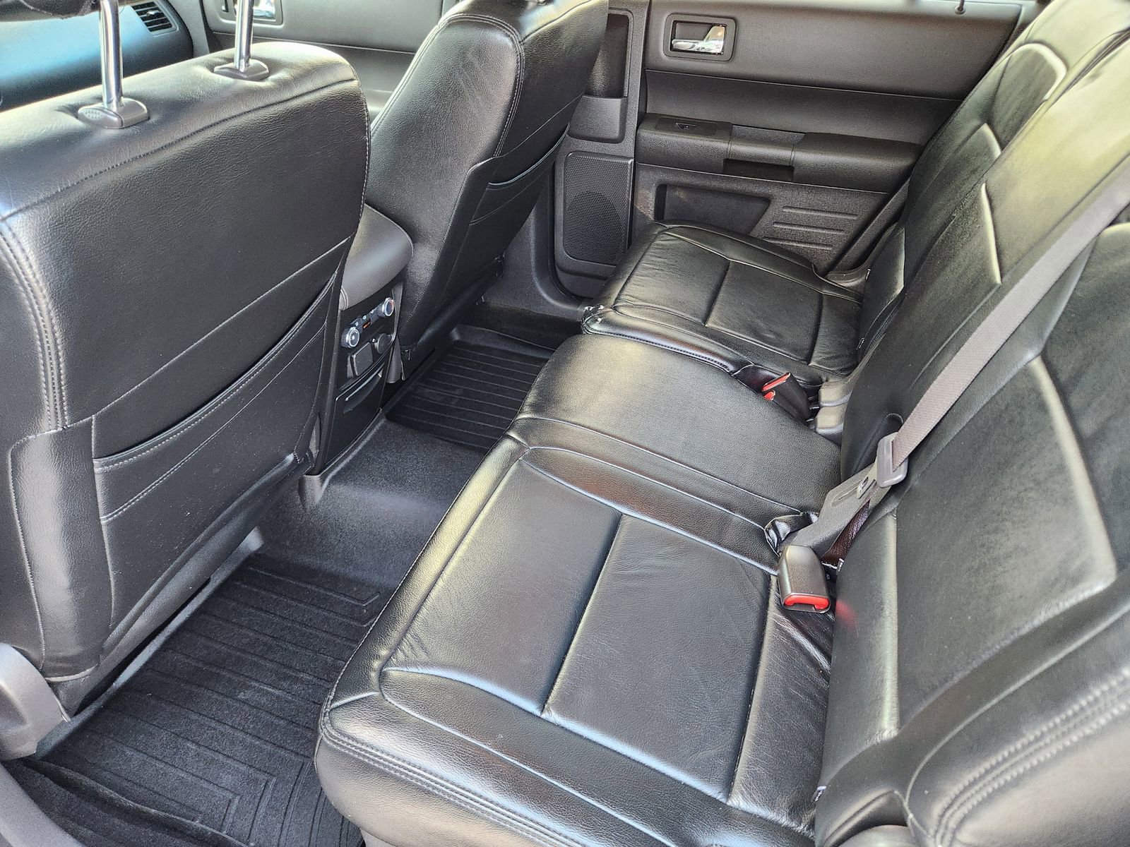 Used 2019 Ford Flex SE image 33