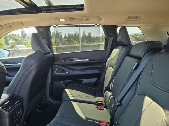 Certified 2025 INFINITI QX60 Sensory w/ Vision Package AWD/4WD image 18