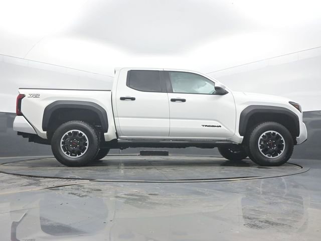 Used 2025 Toyota Tacoma TRD Off-Road AWD/4WD image 52