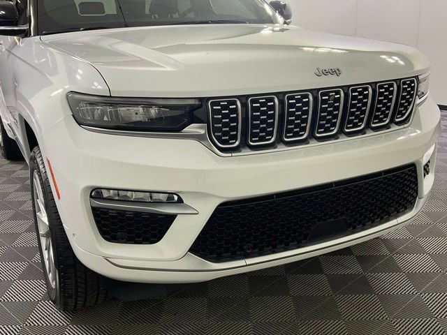 Used 2022 Jeep Grand Cherokee Summit w/ Adv Protech Group IV AWD/4WD image 8