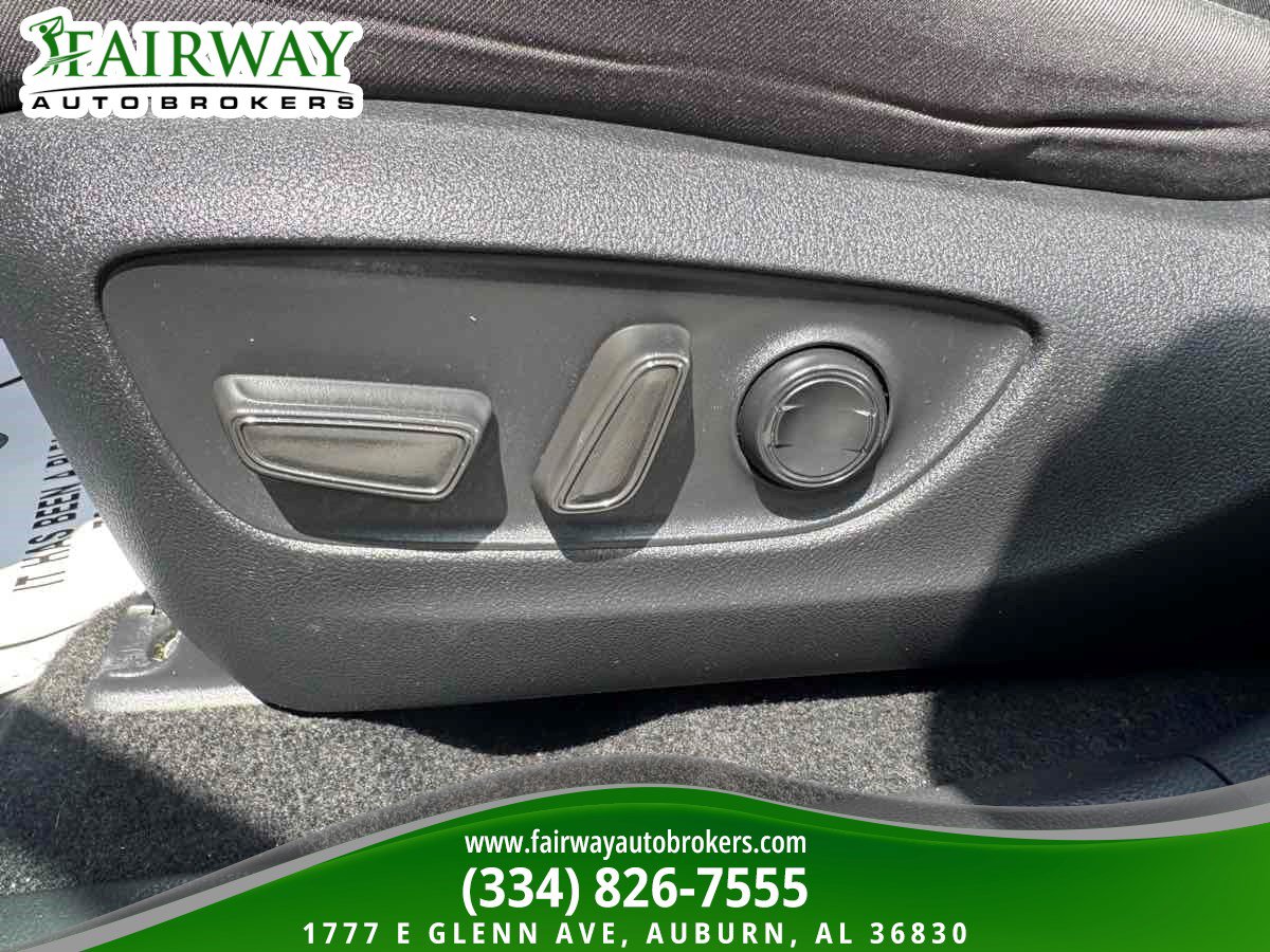 Used 2023 Toyota RAV4 XLE w/ Convenience Package FWD image 16
