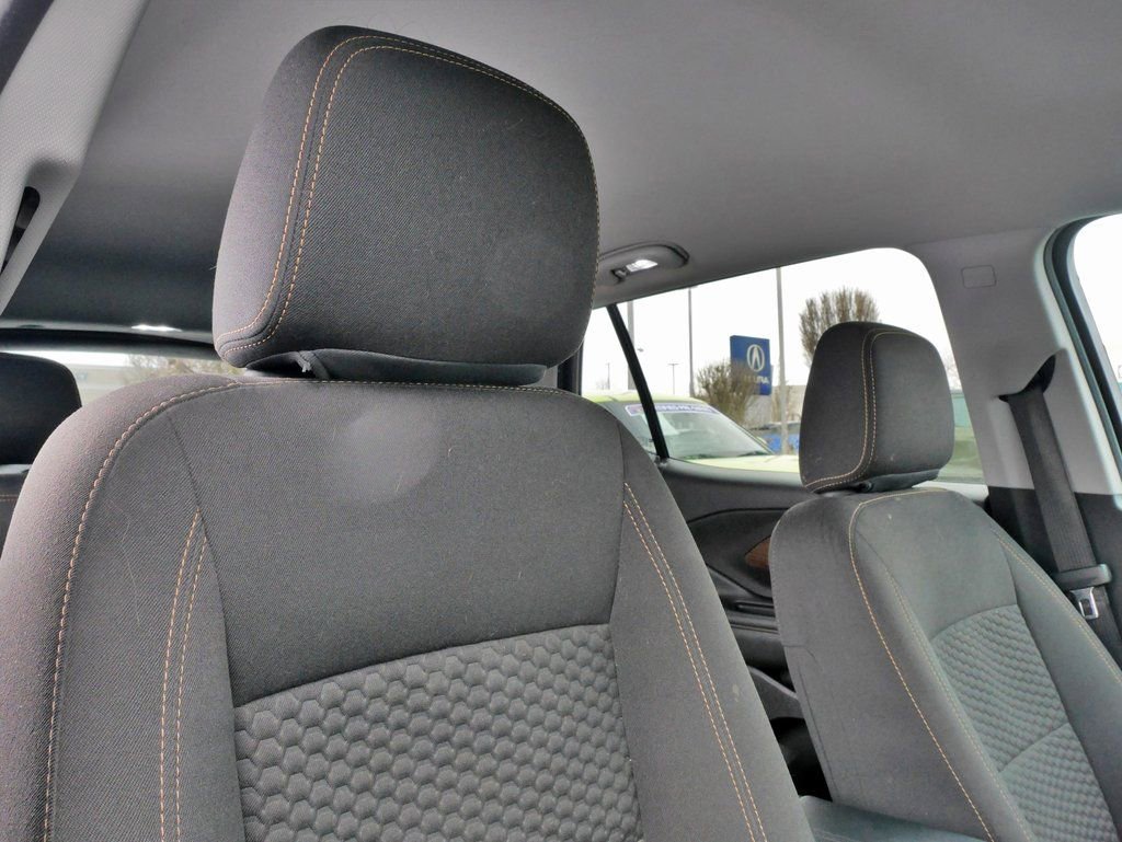 Used 2018 GMC Terrain SLE image 13