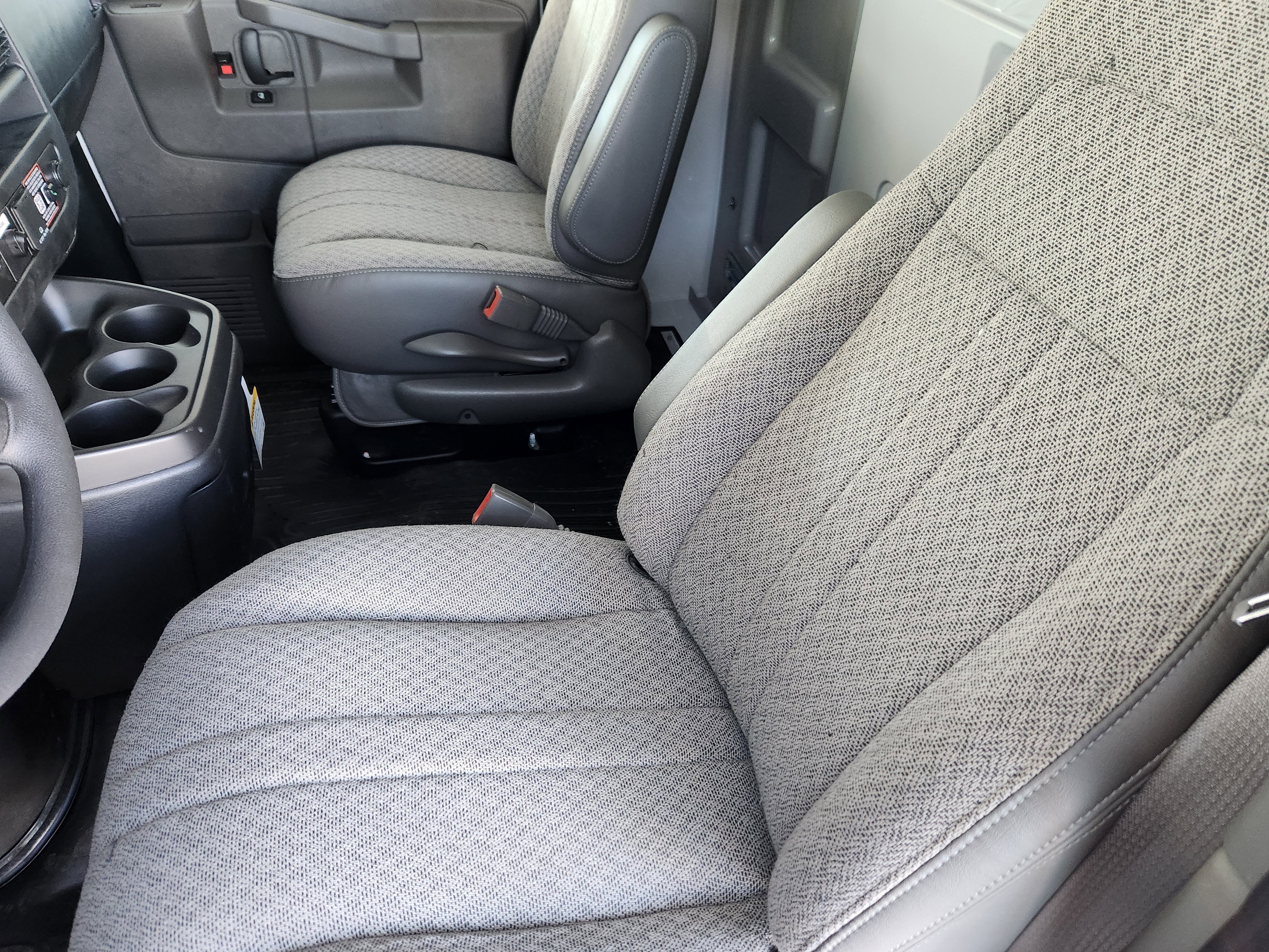 New 2025 GMC Savana 3500 w/ Power Convenience Package image 8