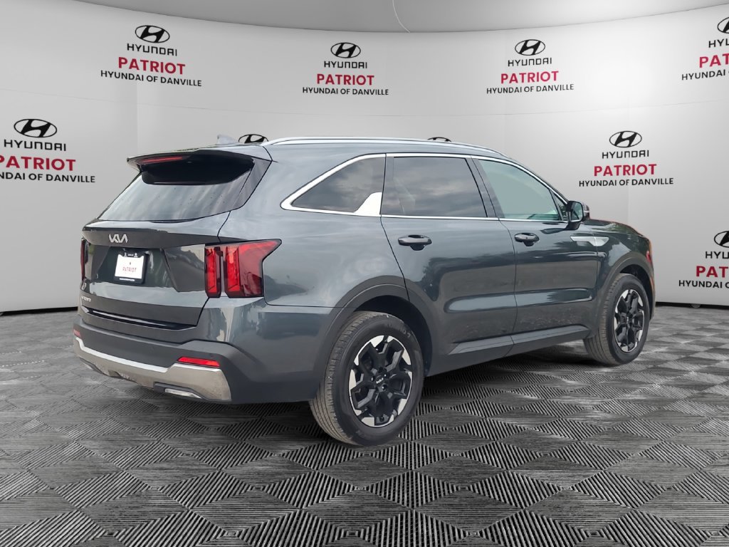 Used 2025 Kia Sorento S FWD image 3