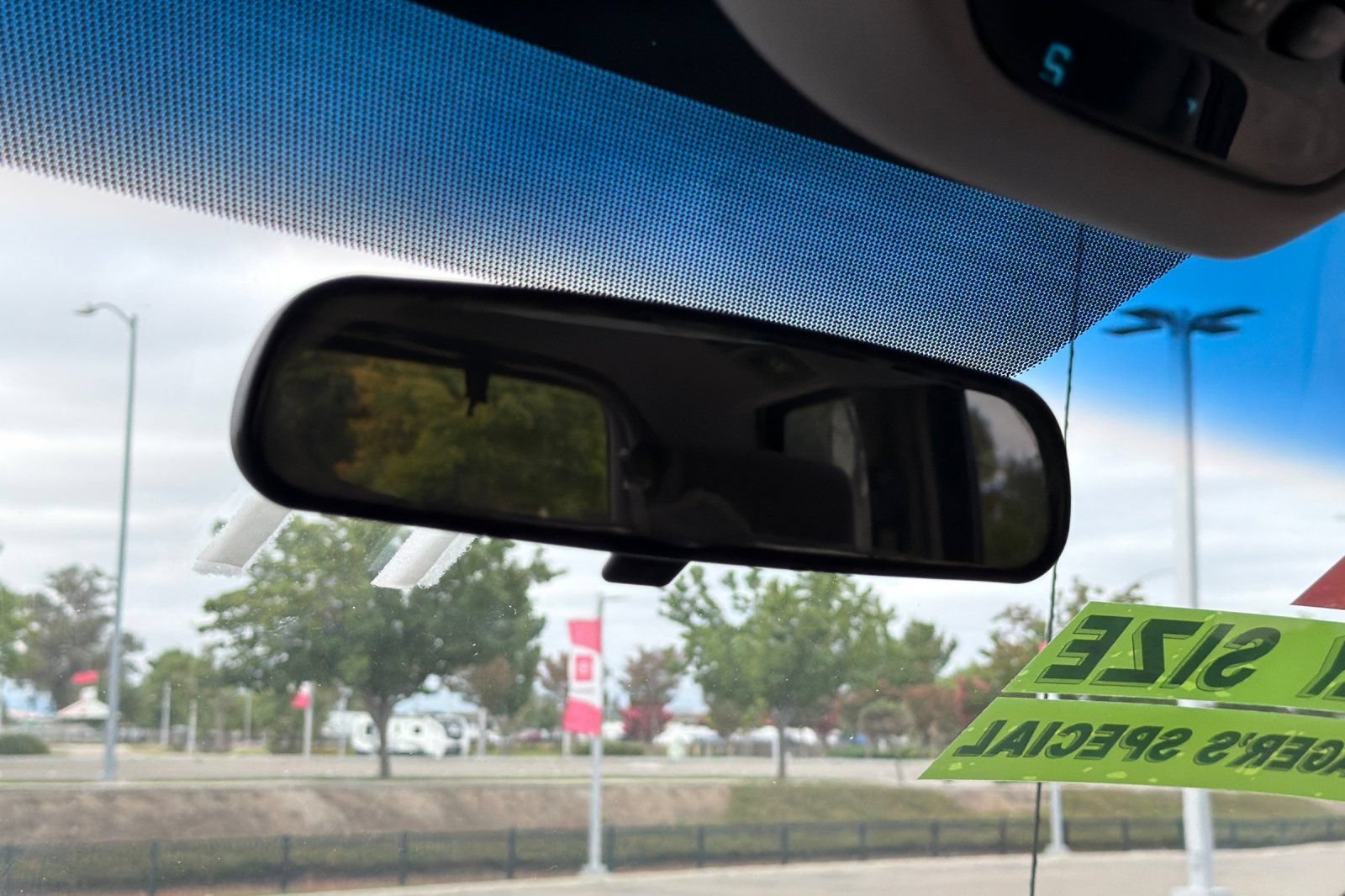 Used 2008 Toyota Sienna LE FWD image 25