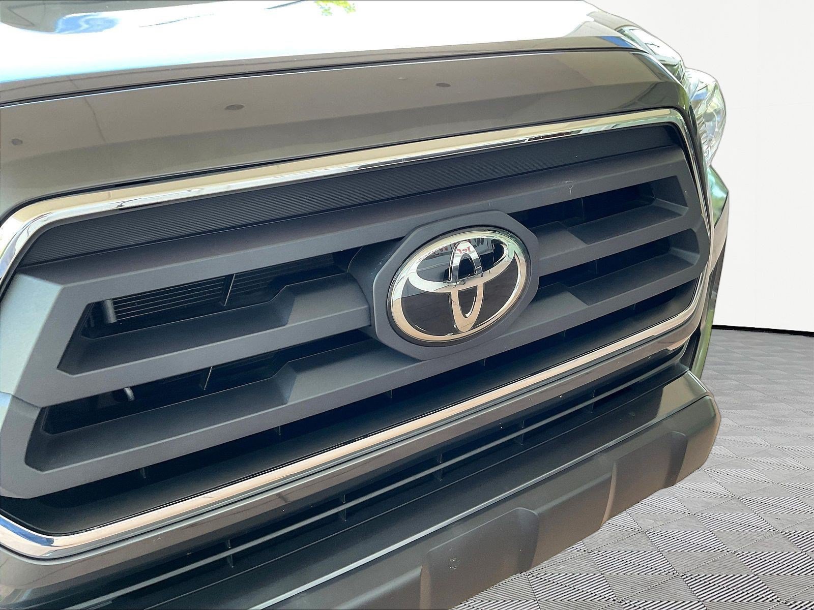 Used 2023 Toyota Tacoma SR5 AWD/4WD image 32