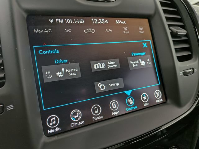 Used 2017 Chrysler 300 S AWD/4WD image 9